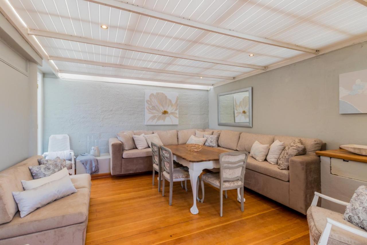 White Waves Beach House Блубергстранд Екстериор снимка